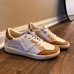 Vintage Havana cow print sneakers size 11